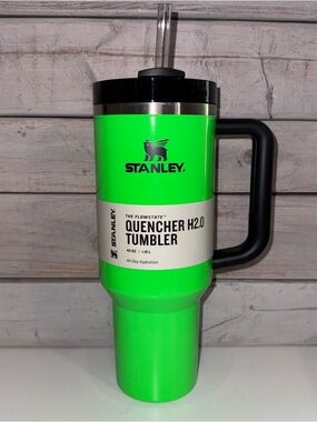 Stanley 40oz Quencher Tumbler - NEON GREEN - New with Tags!